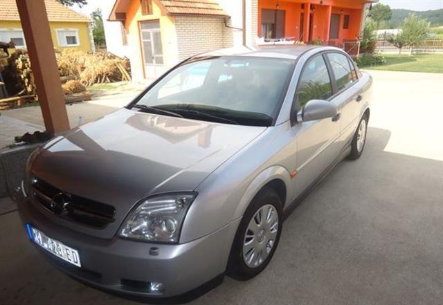 Opel-Vectra-2-0-DTi--03-