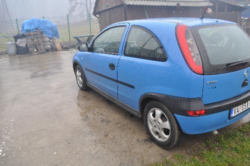 Opel Corsa 1'7 dti  - 01