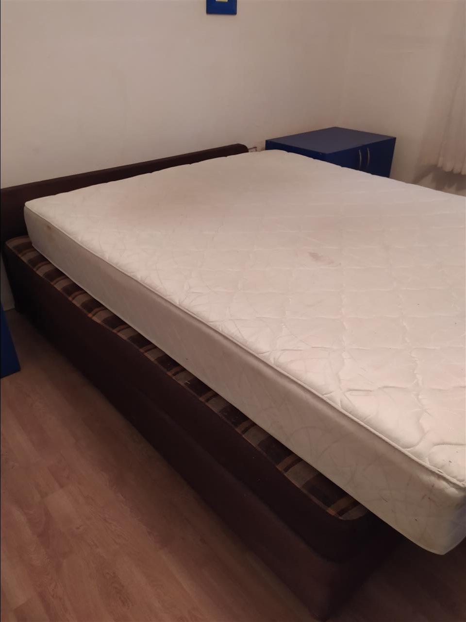 Bračni-ležaj--polovan