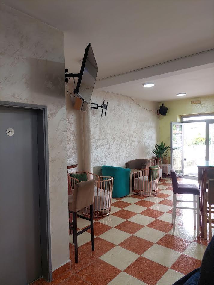 Caffe-ENIGMA-traži-radnice
