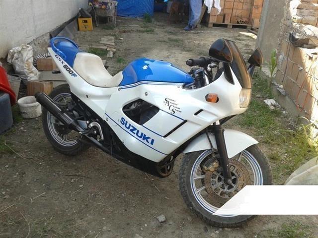 Suzuki-gsx600f
