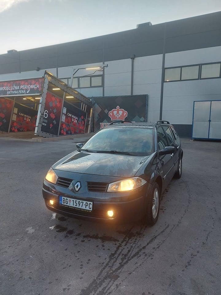 RENAULT-MEGANE