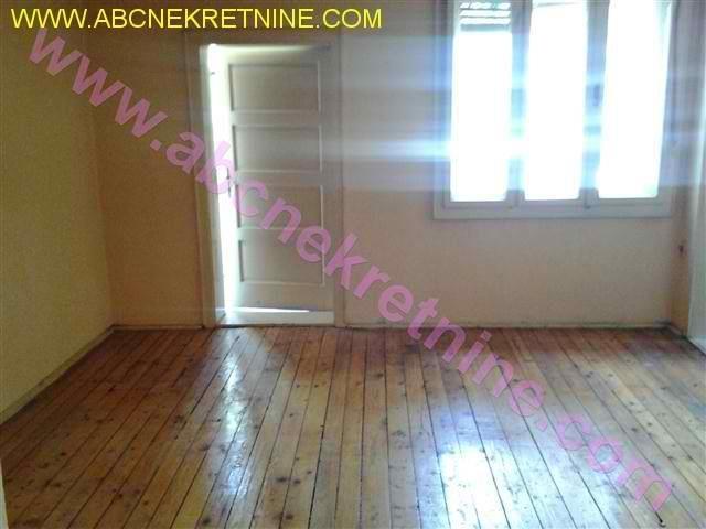 Kuća--200m2---Nis