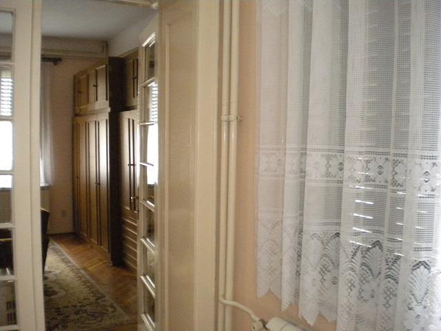 Izdaje-se-stan-od-60m2-u-Beograd