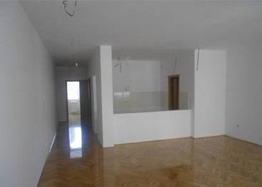 Centar--Stevana-Sremca--kod-Ateljea-212-