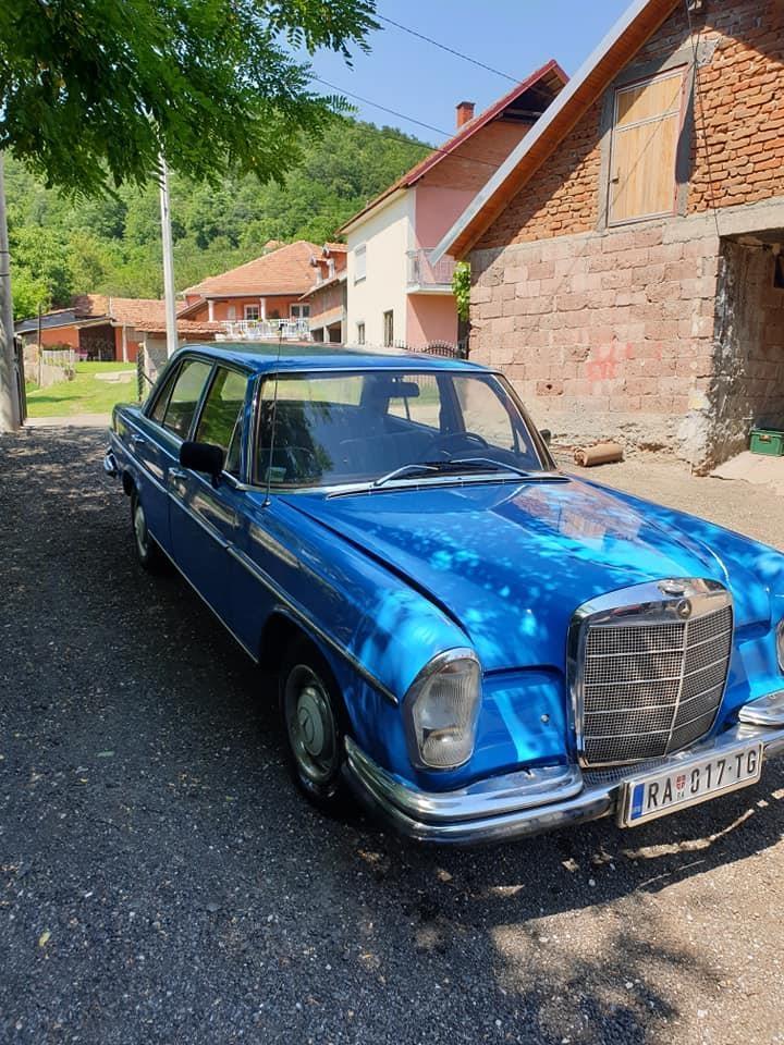 Mercedes-250s