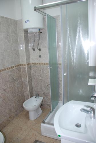 KUCA-SA-TRI-STANA