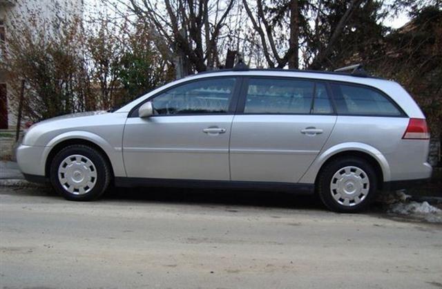 Opel Vectra 2.0DTi -04