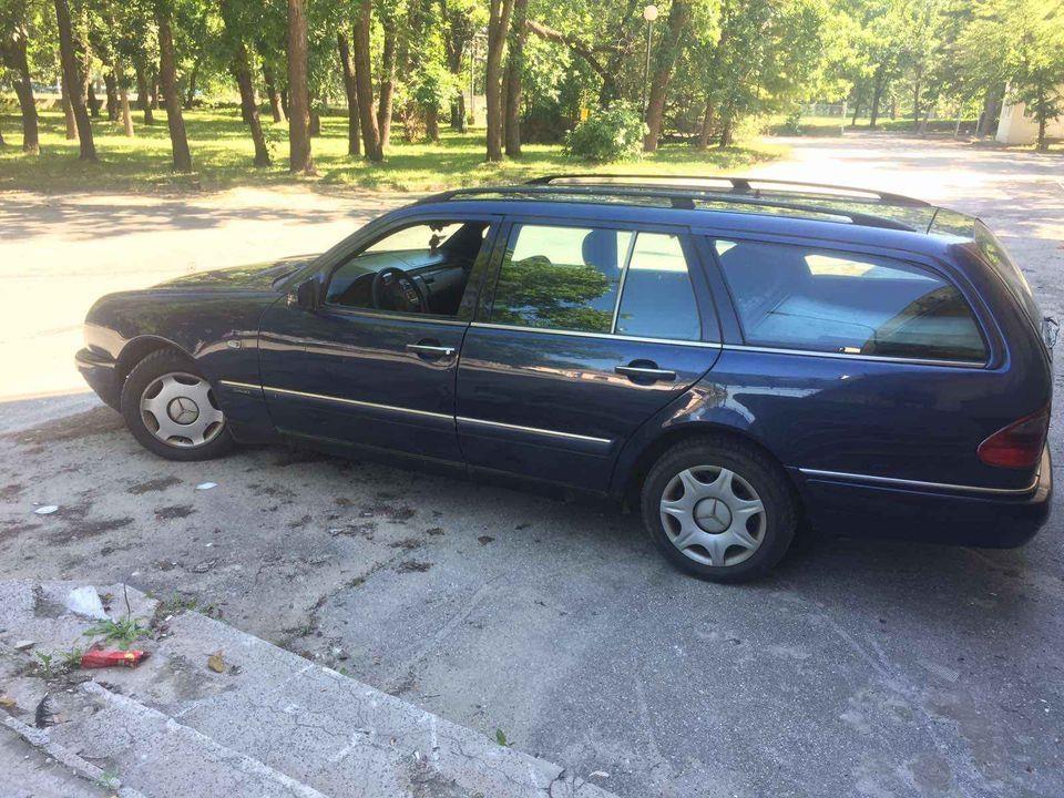 Mercedes-E-250