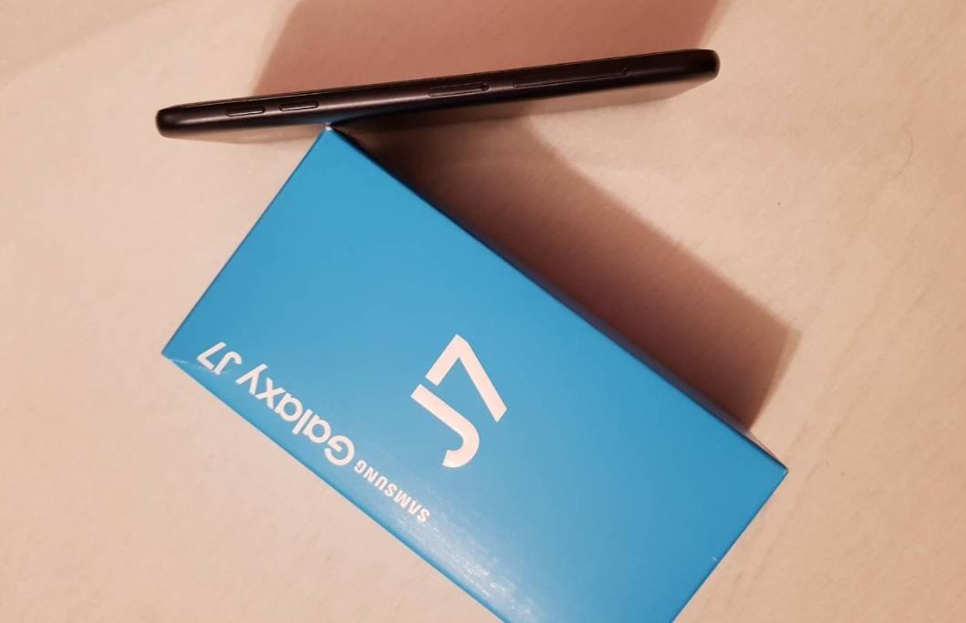 Samsung-Galaxy-J7-2017