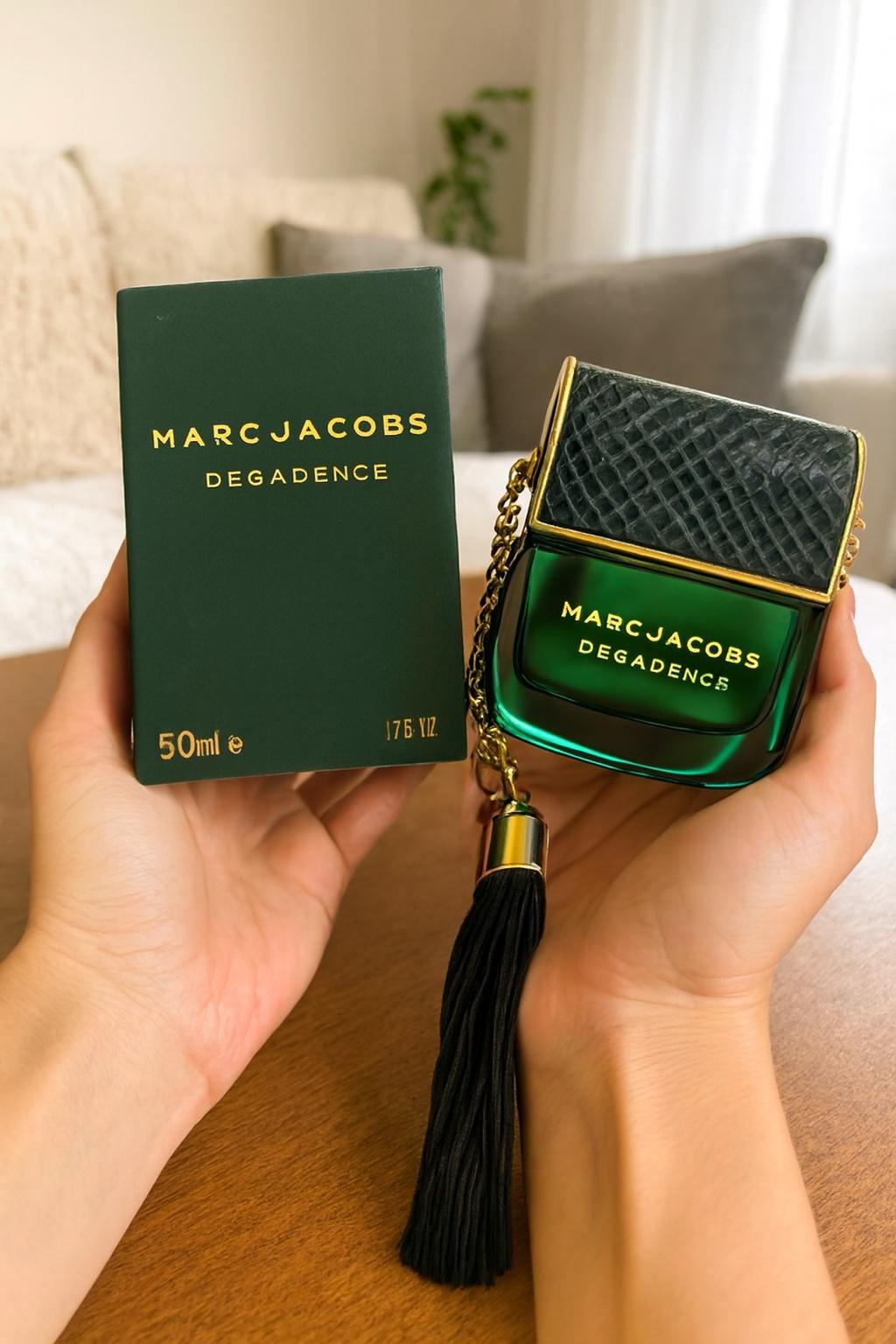 Marc-Jacobs-Decadence