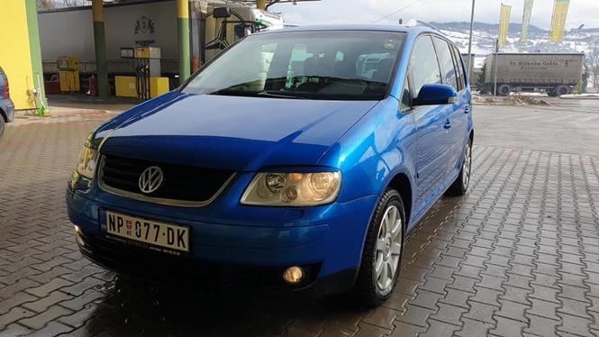 VW TOURAN