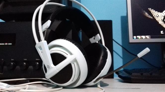 SteelSeries v2 bele