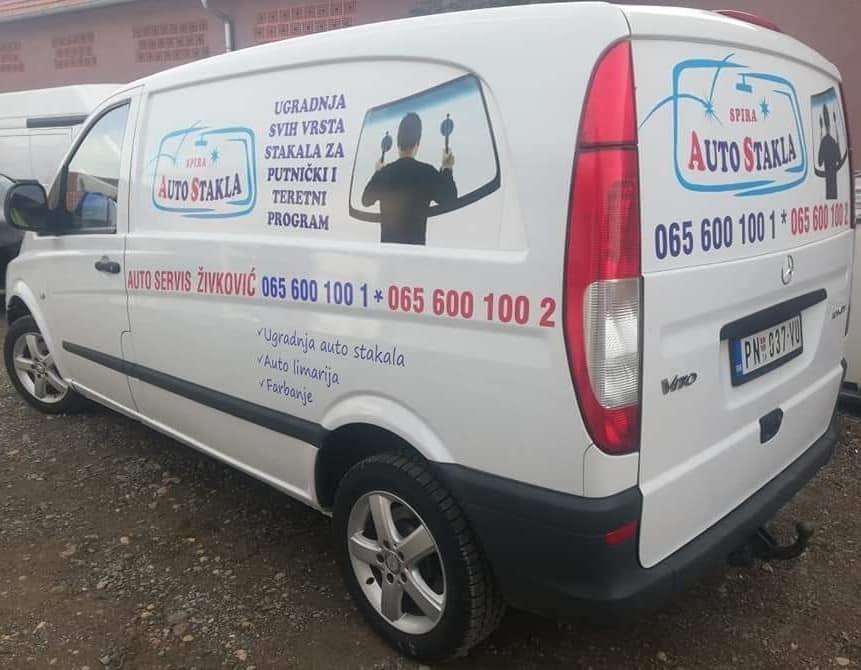 Auto-stakla
