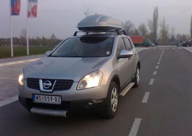 Nissan-Qashqai--08-