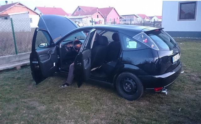 Ford-Focus--01