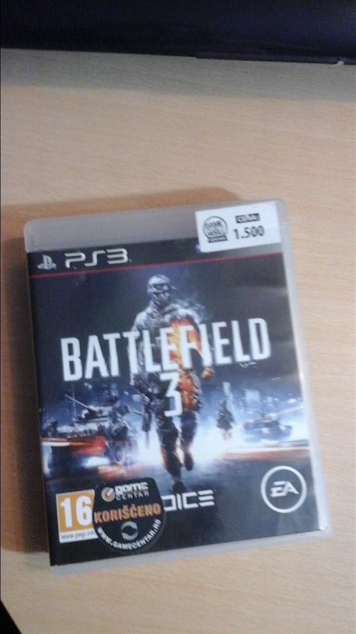 PRODAJEM-PS3-SUPER-SLIM-500GB