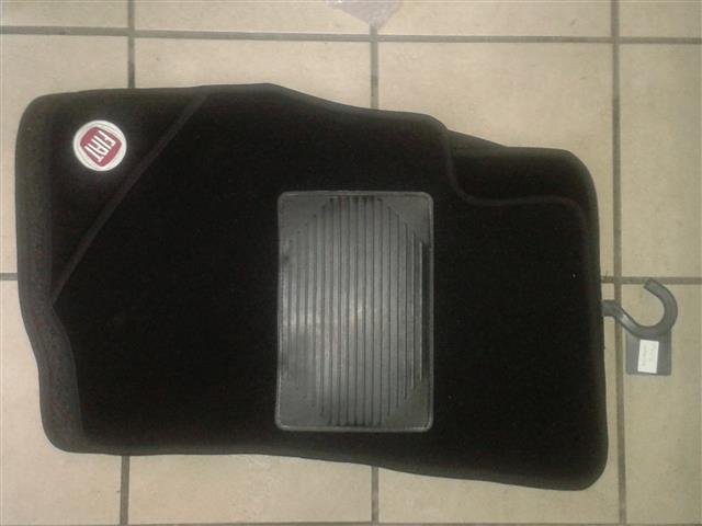 Fiat Punto Grande,   Patosnice tepih