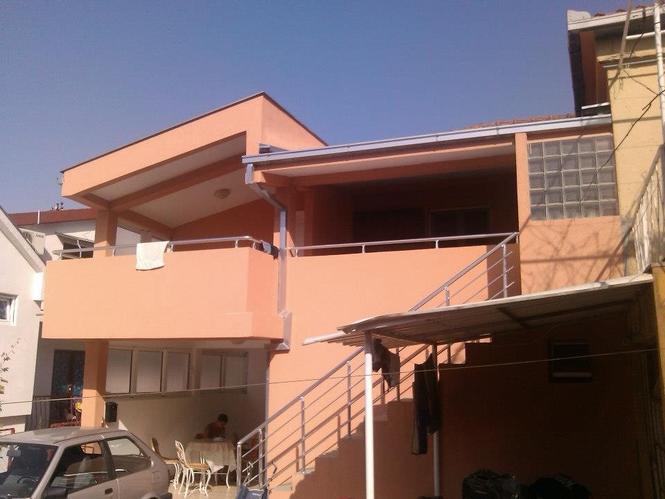 Apartmani u Sutomoru