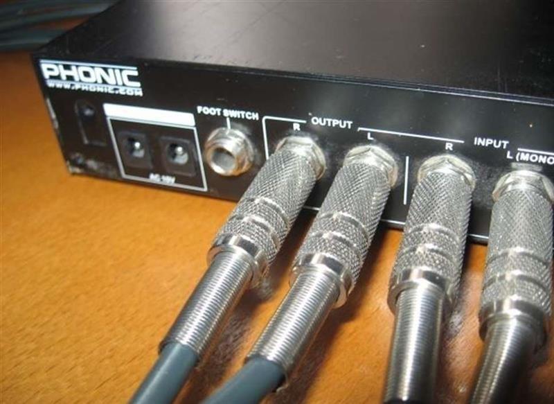 Phonic-Effect-Processor-predpojačalo-sa-efektima