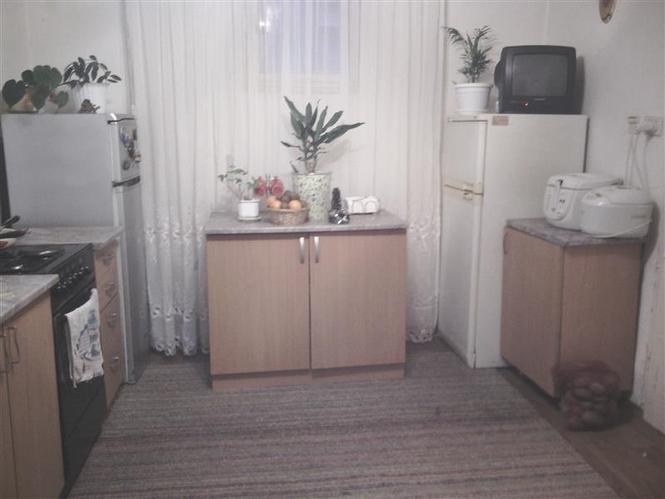 Kuca 80m2 na vecem placu