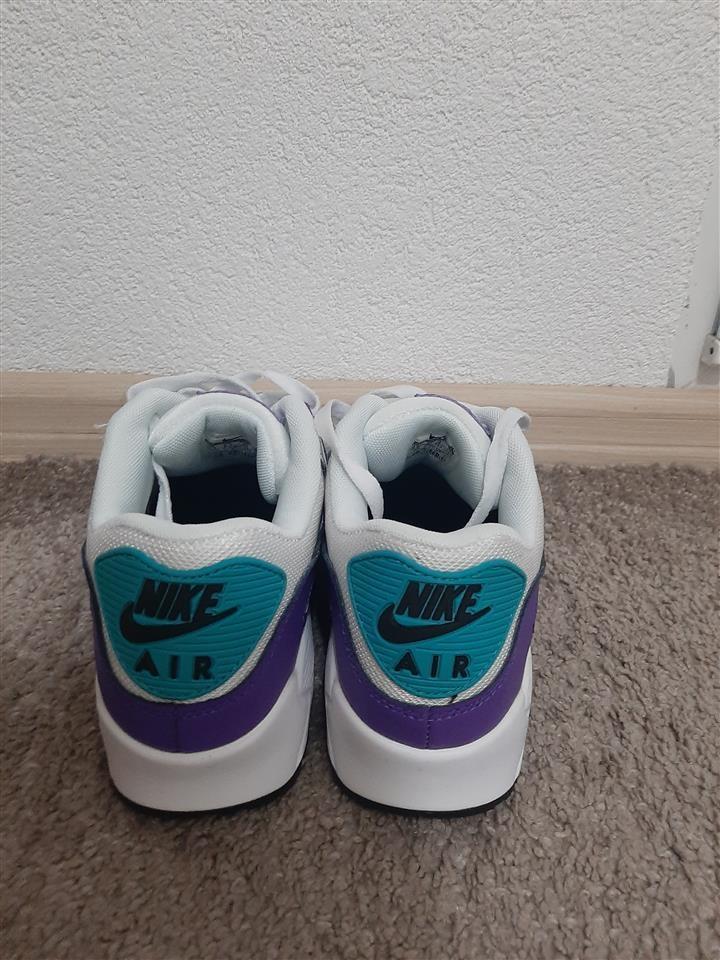NIKE-AIR-MAX-90