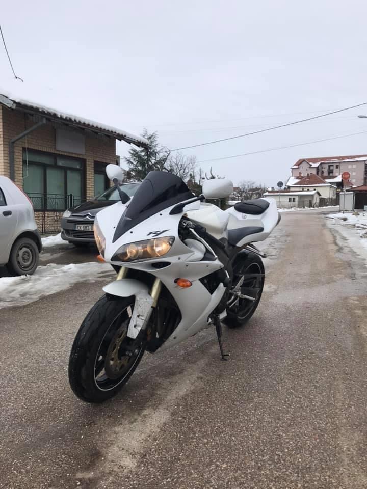 Yamaha-R1
