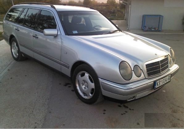 Mercedes-E-250-Elegance--98