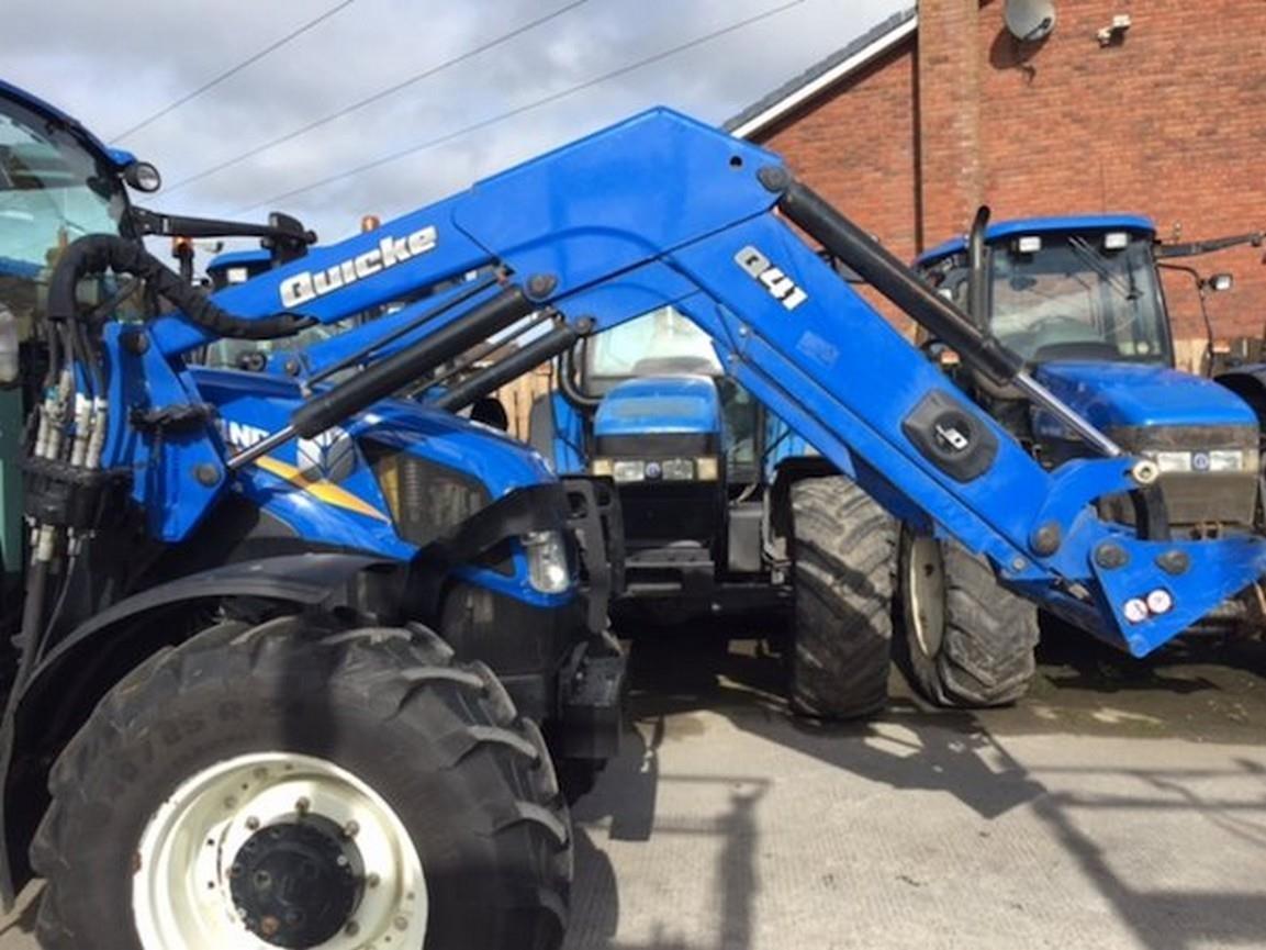 Traktor-New-Holland-T5Ic105