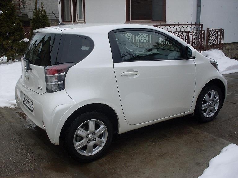 Toyota-IQ---09-