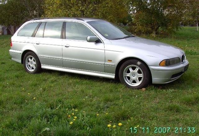 BMW-520--01