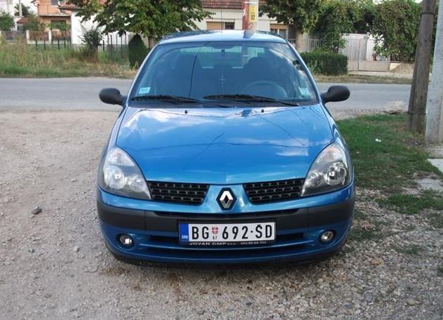 Renault Clio 1.5 TDi -03