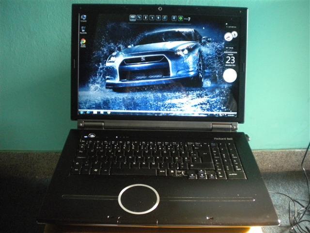 Laptop Packard Bell, Dual Core, 17"
