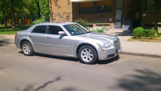 Chrysler-300C--05