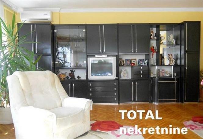 Stan 101m2 u Novi Sad