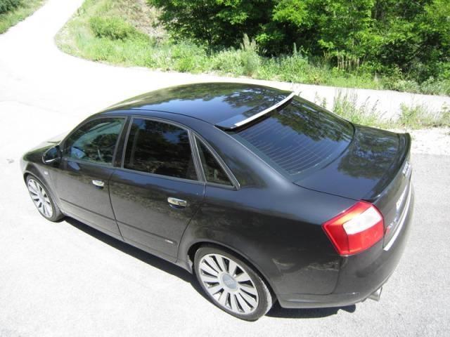 Audi-A4--01