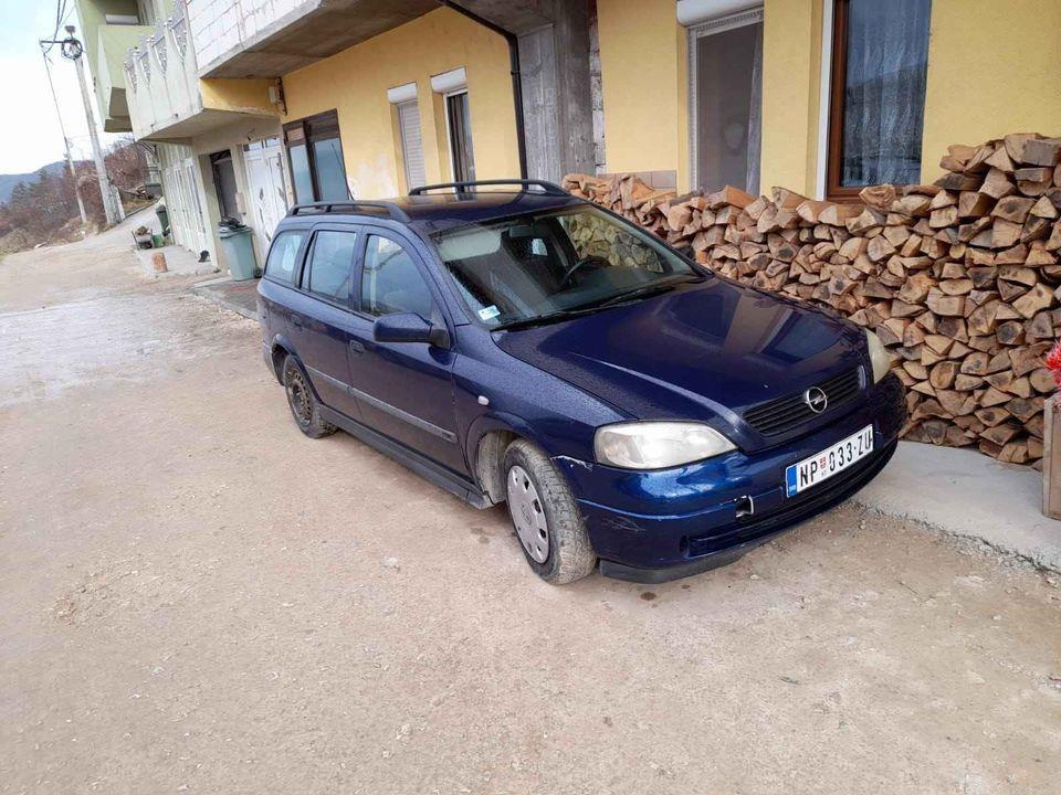 Opel-Astra