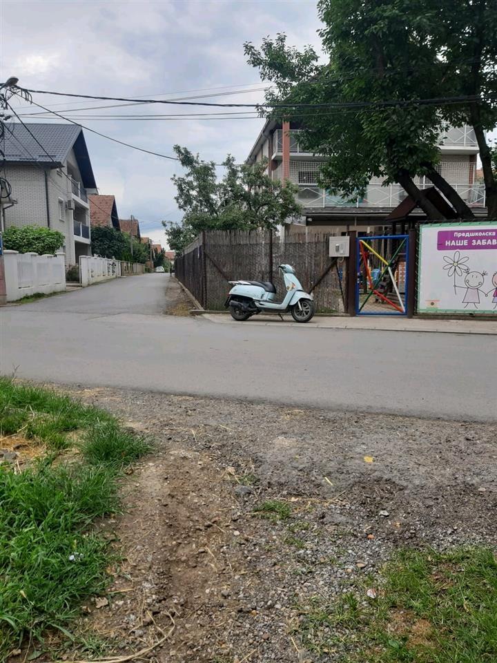 Plac-u-Borči-Centar-1-