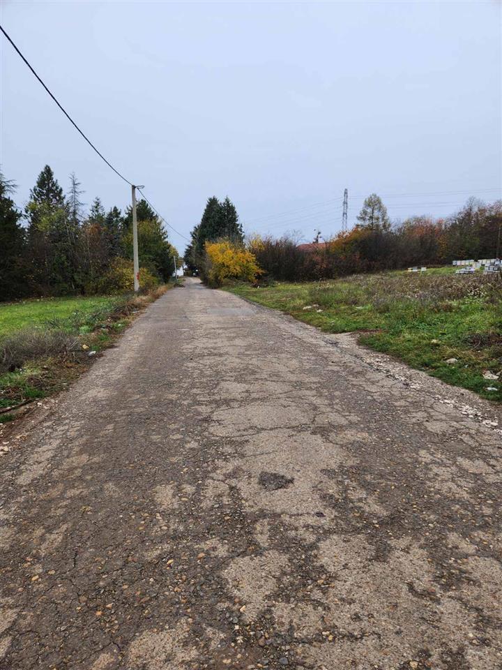 Plac-Avala---Put-za-Malu-Ivanču