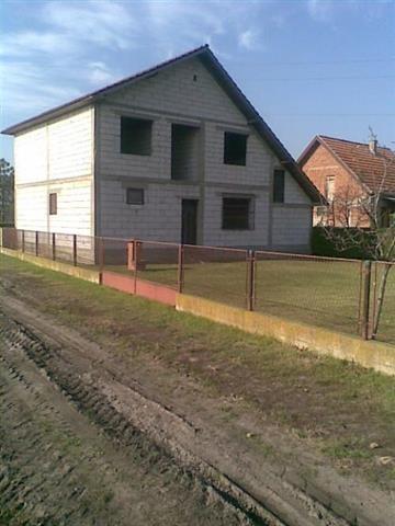 Kuca 200m2 u okolini Pecincu