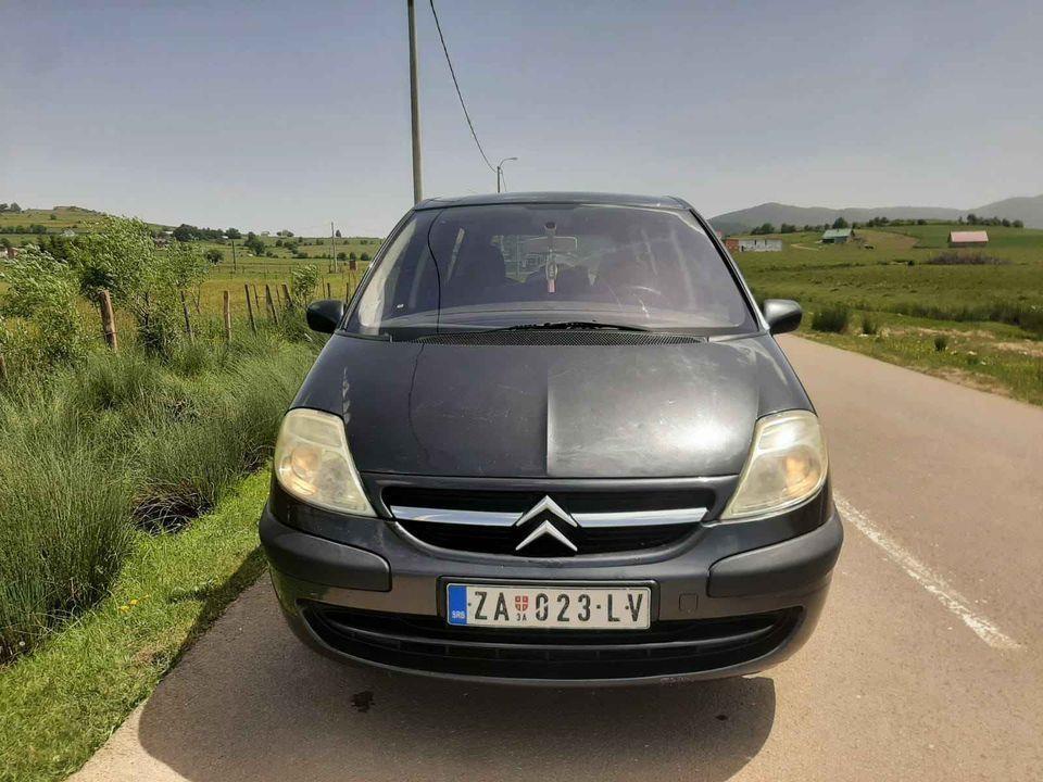Citroen-C8