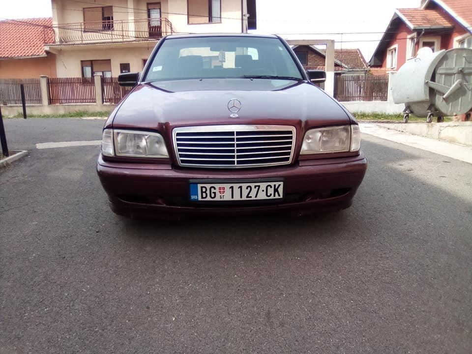 Mercedes-C180