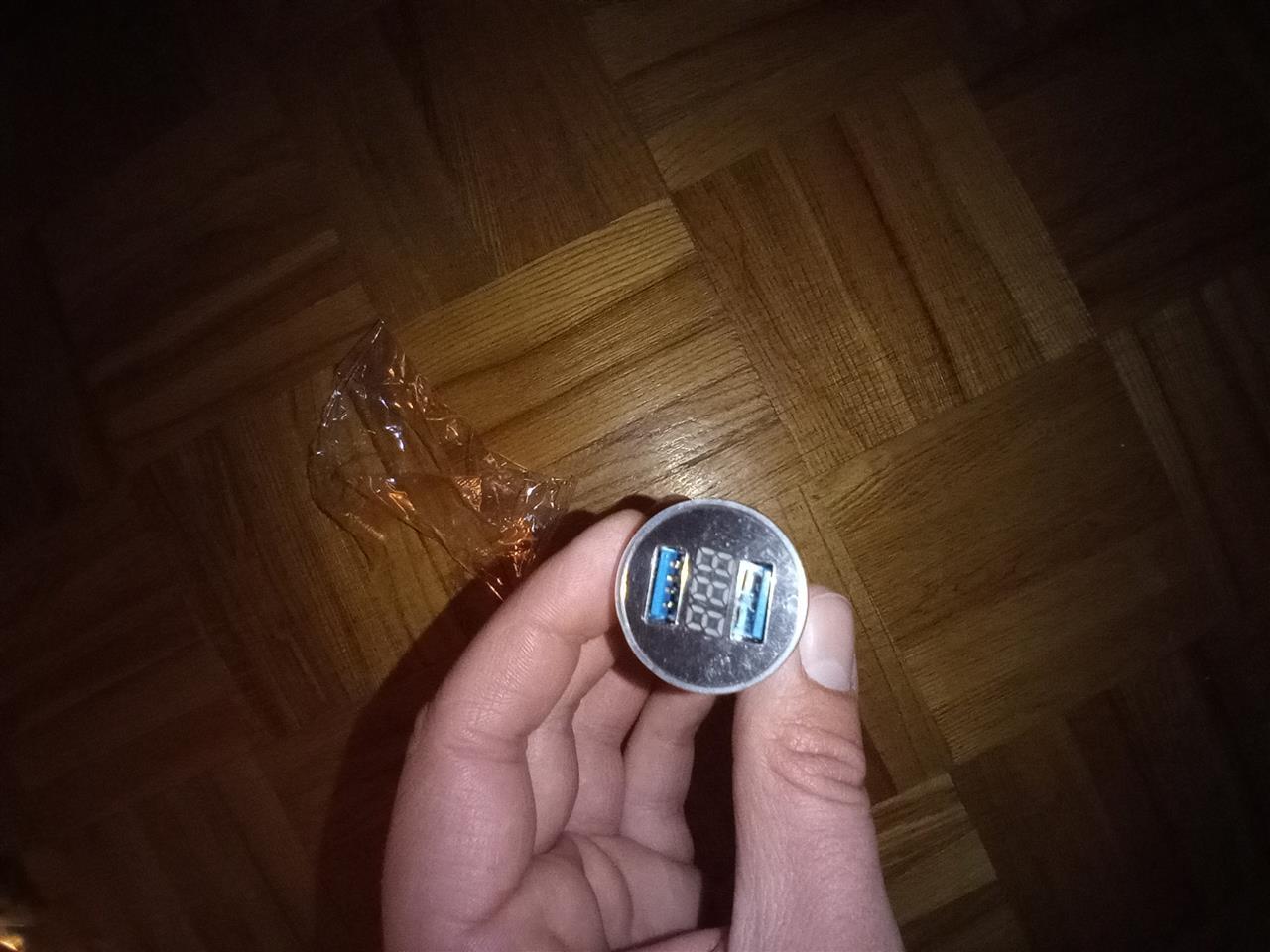 Usb-Punjac-sa-dva-ulaza
