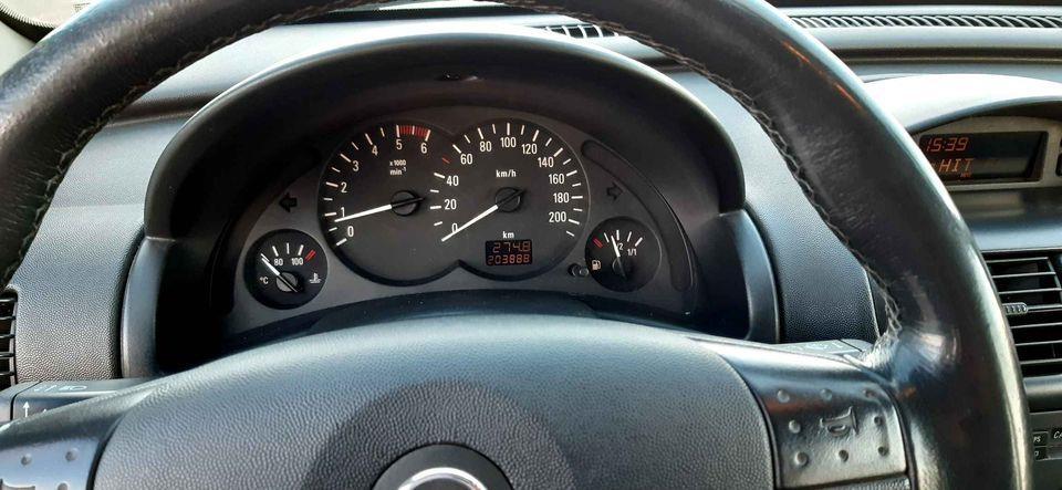 Opel-corsa-C-1-7