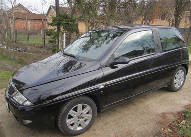 Lancia Ypsilon 1.2 -02