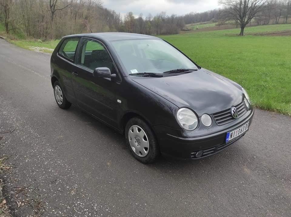 VW-Polo-1-2-benz-2004-god-Auto-u-odlicnom-stanju--motor-perf
