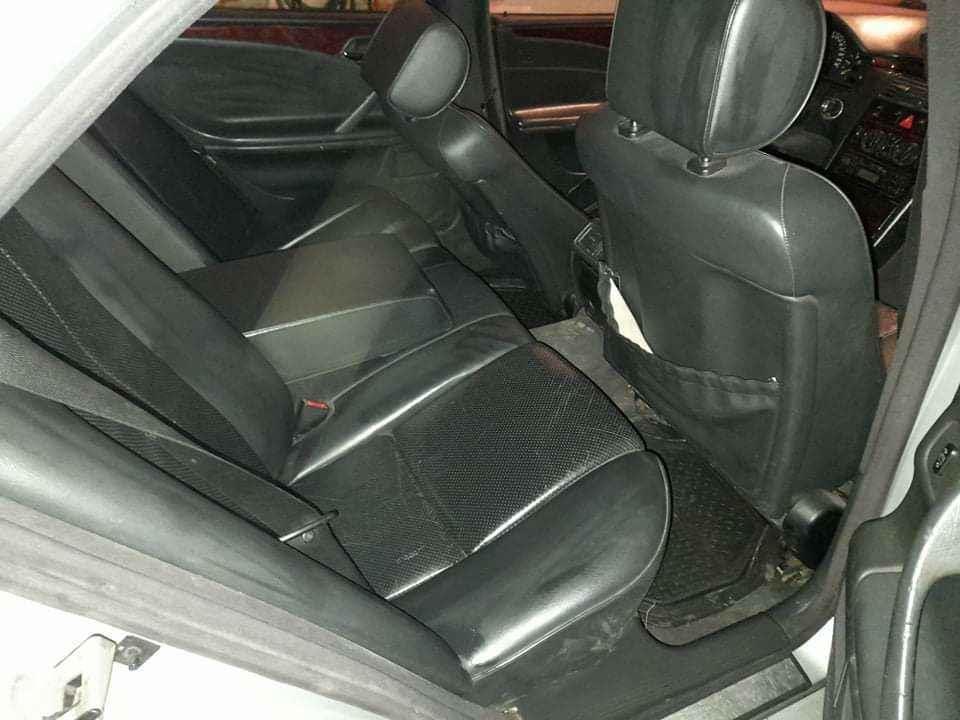 Mercedes-E200