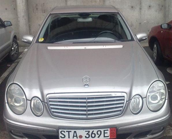 Mercedes---Benz-E220-CDi--05