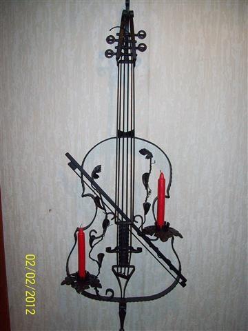 SVECNIK-VIOLINA