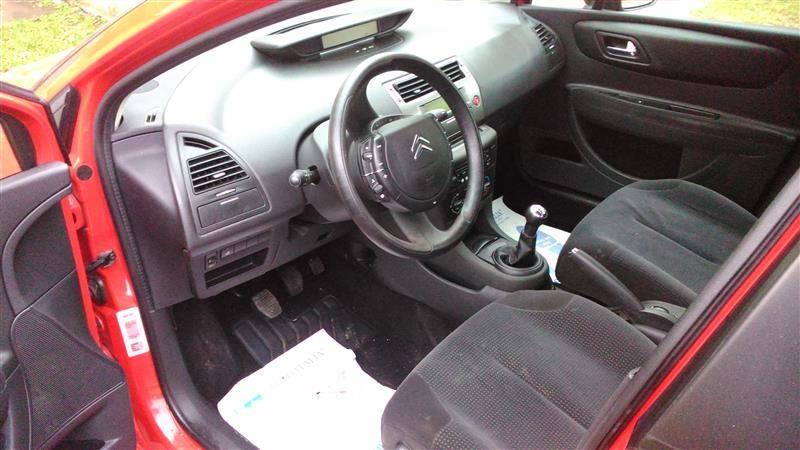Citroen-C4-1-6HDi--09